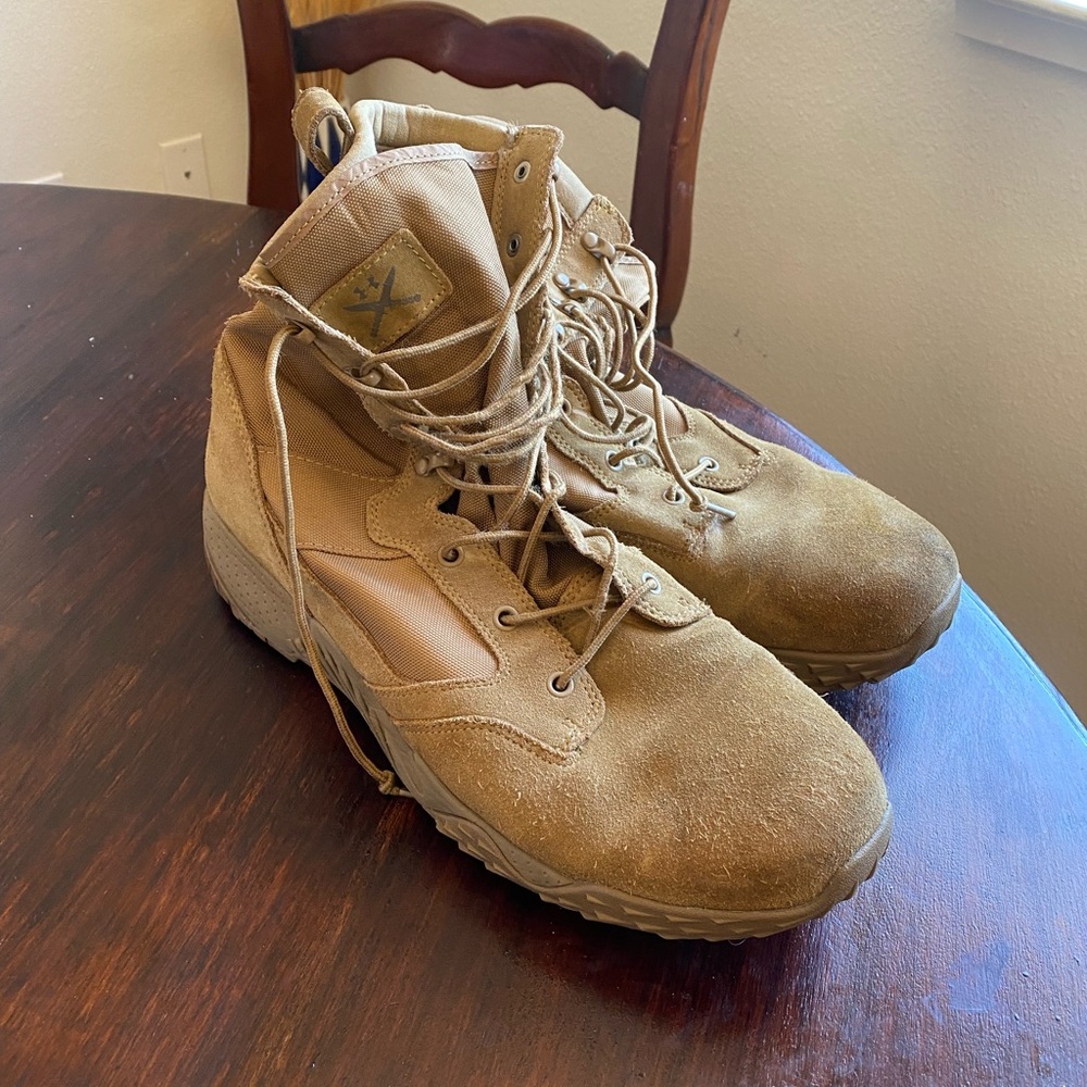 Under Armour men’s tactical military boots size 13